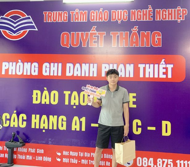 Quyết Thắng là trung tâm dạy lái xe uy tin số 1 tại Bình Thuận được nhiều học viên tin tưởng. 