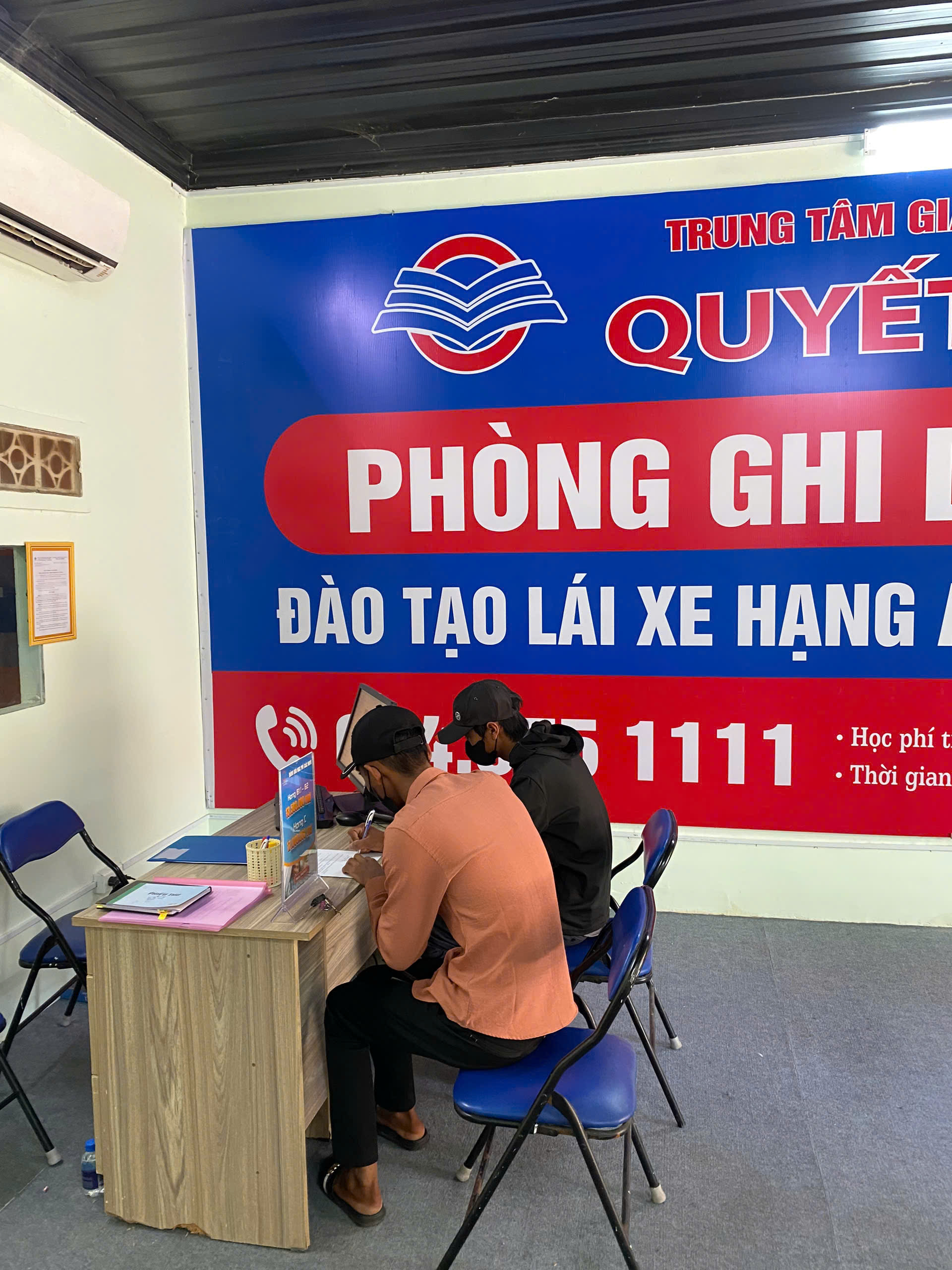 đăng ký học lái xe ô tô giá rẻ Lagi